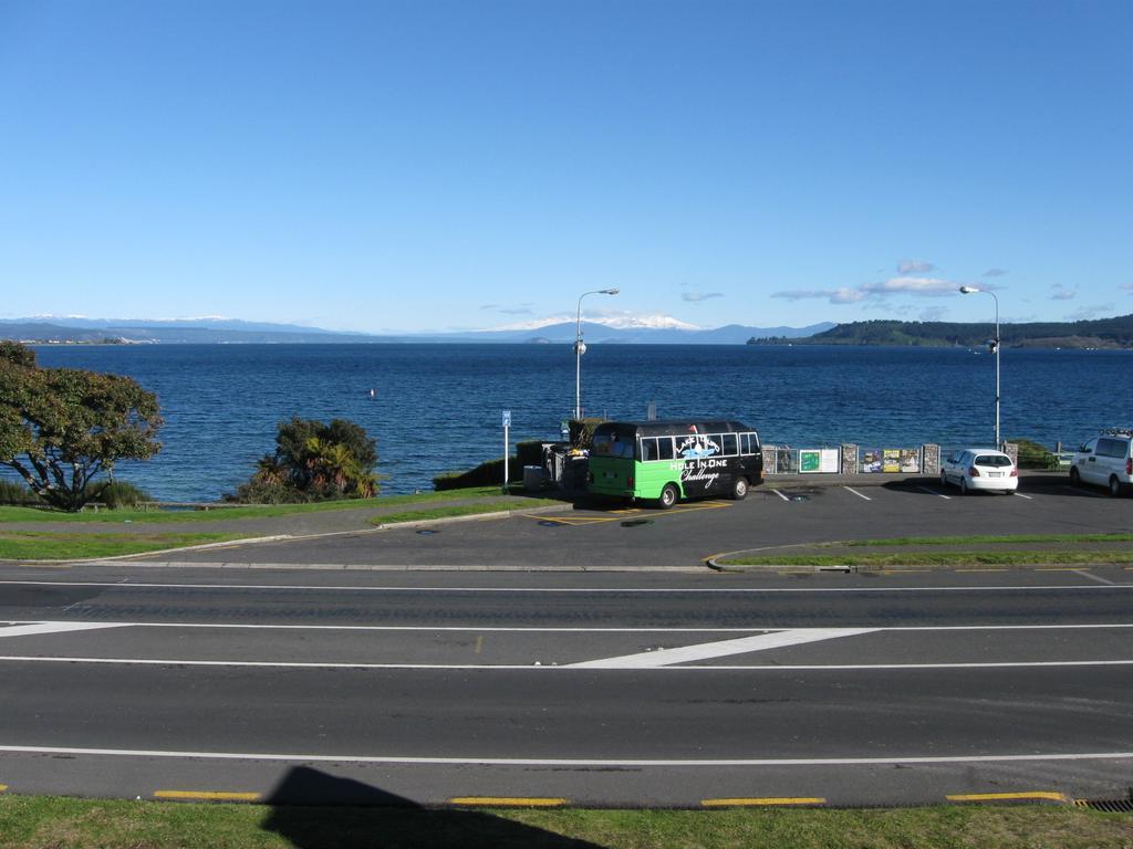 Acacia Lake View Motel Taupo Quarto foto